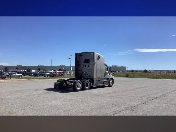 2023 Freightliner Cascadia 126
