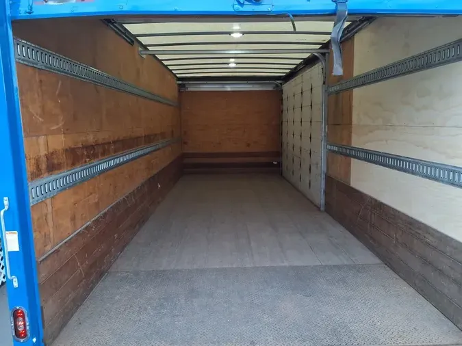 2018 FREIGHTLINER/MERCEDES M2 106