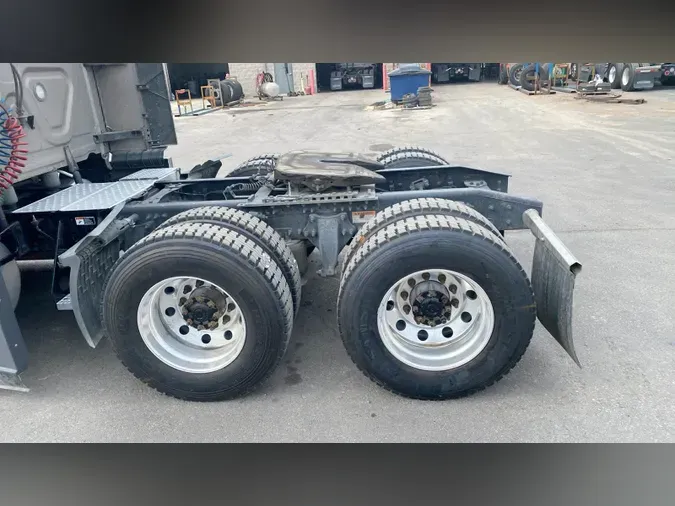 2023 Freightliner Cascadia 126