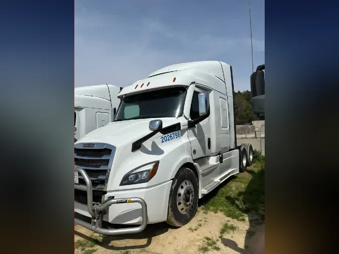 2021 FREIGHTLINER CA116