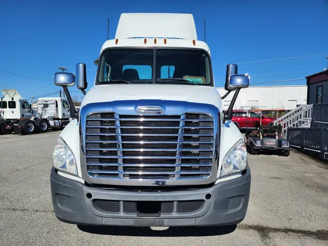 2019 FREIGHTLINER/MERCEDES CASCADIA 125