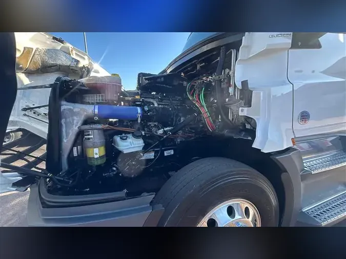 2022 FREIGHTLINER CA126
