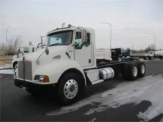 2008 KENWORTH T300