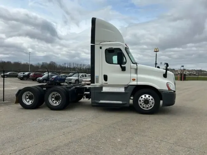 2019 Freightliner CASCADIA 125