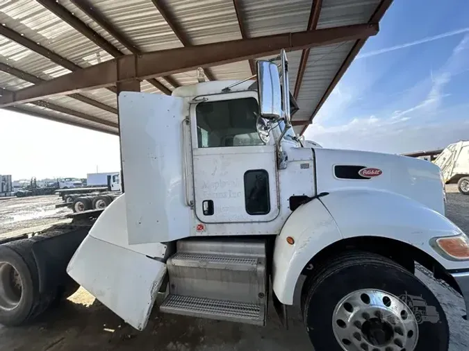 2016 PETERBILT 337