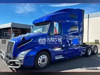 2024 VOLVO VNL64T760