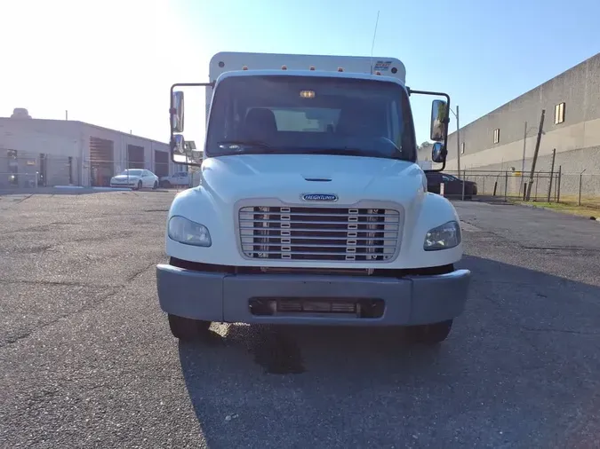 2016 FREIGHTLINER M2 106