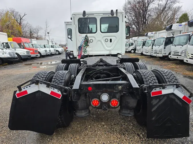 2018 FREIGHTLINER/MERCEDES CASCADIA 125