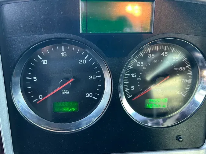 2025 Kenworth W900Lb735de4a71de7a9595d692bfcc30168f