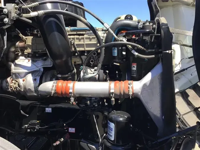 2021 FREIGHTLINER CA126
