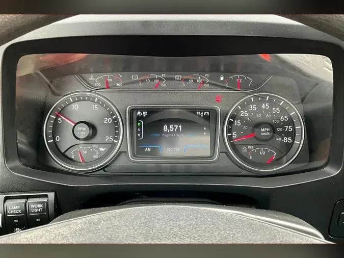 2022 INT LT625 6x4