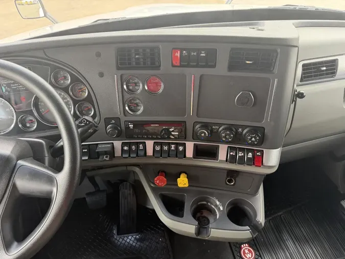 2021 Kenworth T680b74106d50a2aab1ac14c0136edf4fc47