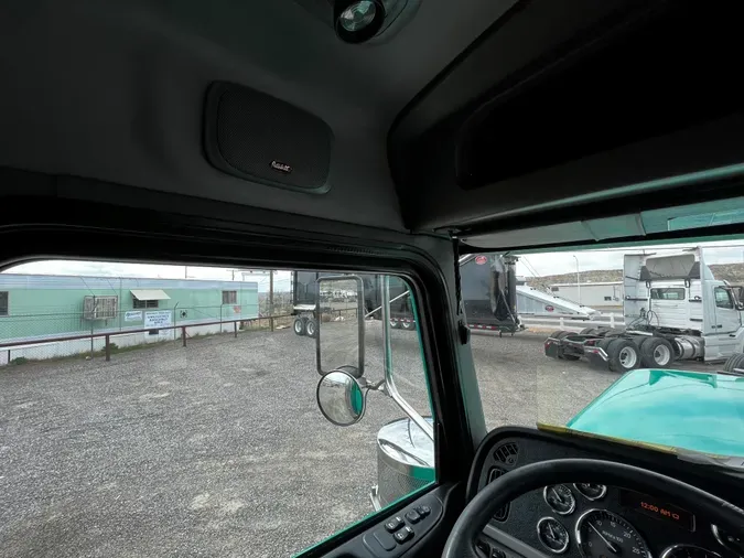 2019 PETERBILT 389