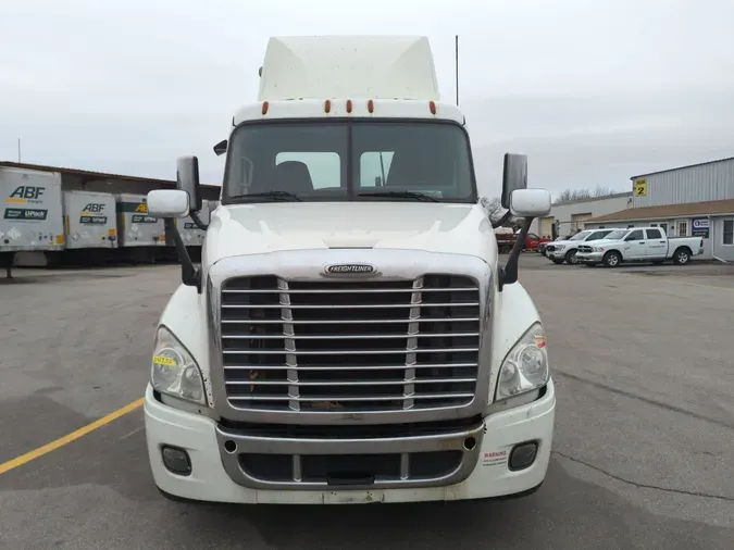 2020 FREIGHTLINER/MERCEDES CASCADIA 125