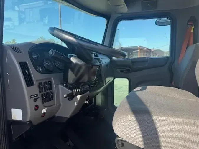 2020 Peterbilt 337