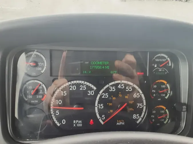 2019 FREIGHTLINER/MERCEDES M2 106