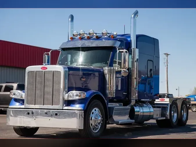 2025 PETERBILT 589