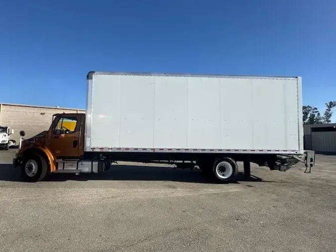 2021 Freightliner Business Class M2 106