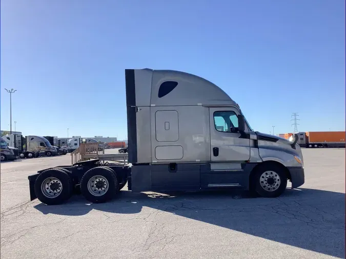 2020 Freightliner Cascadia