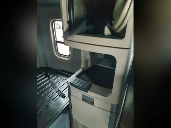 2020 FREIGHTLINER CASCADIA 125