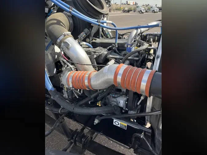 2019 Peterbilt 330b74af39852a078e8f3dc6e3c4c69dd03