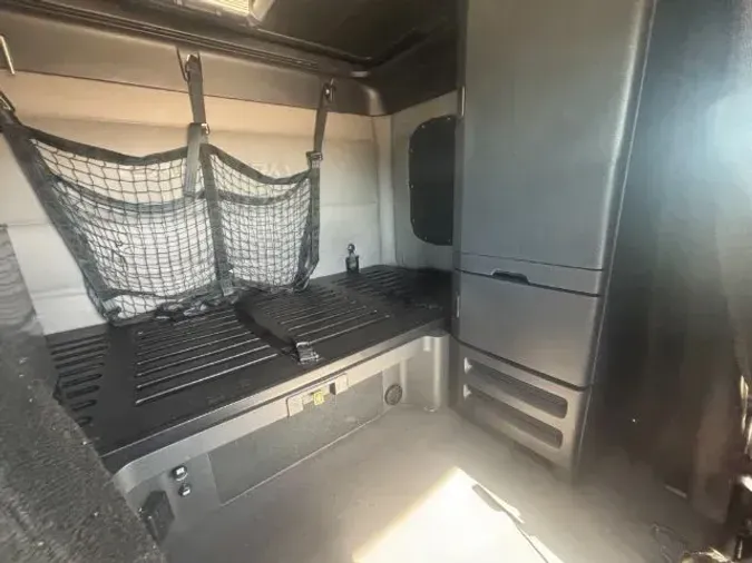 2020 Freightliner New Cascadia 126
