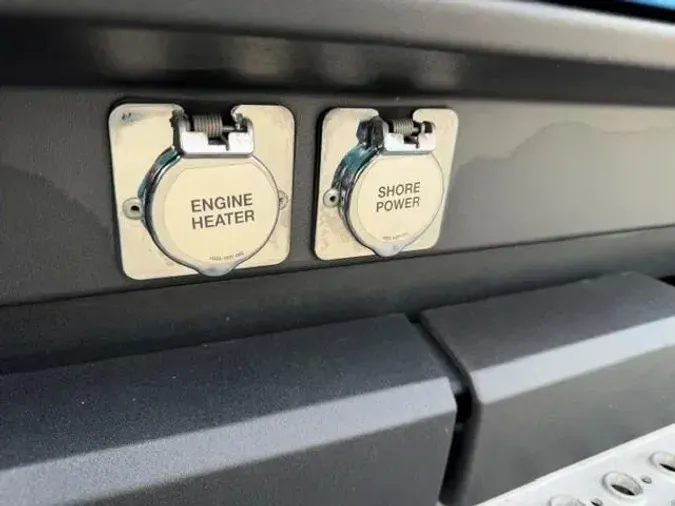 2023 Kenworth T680