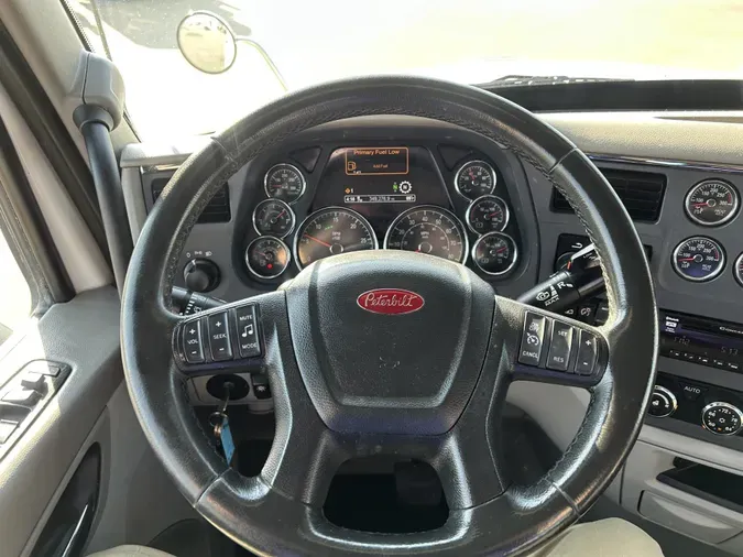2020 Peterbilt 567