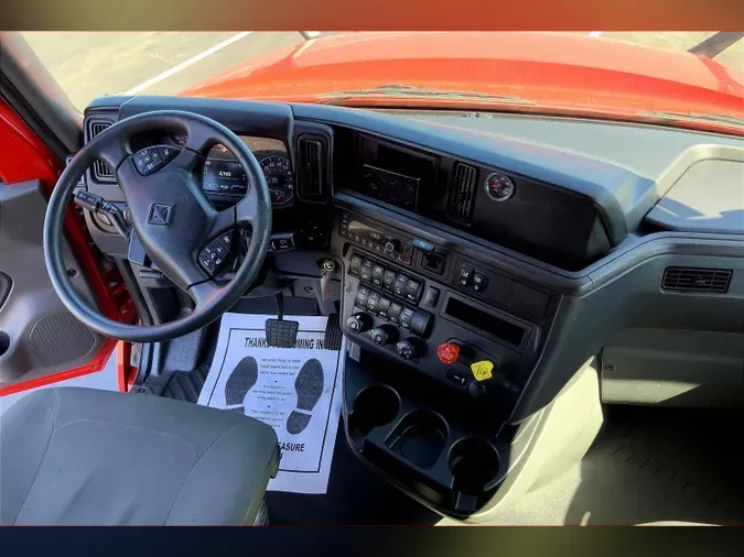 2023 INT LT625 6X4