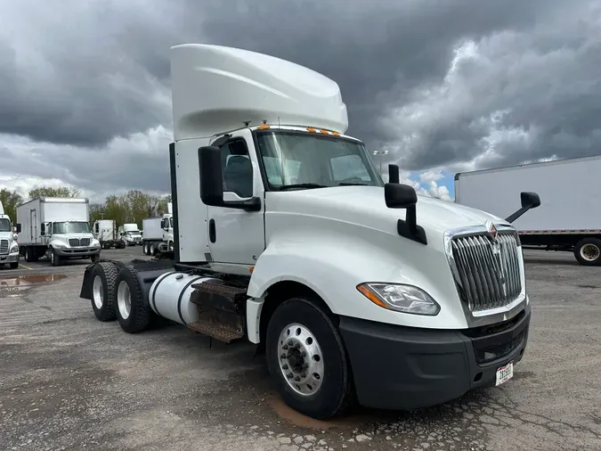 2019 NAVISTAR INTERNATIONAL LT625 DAYCAB T/A