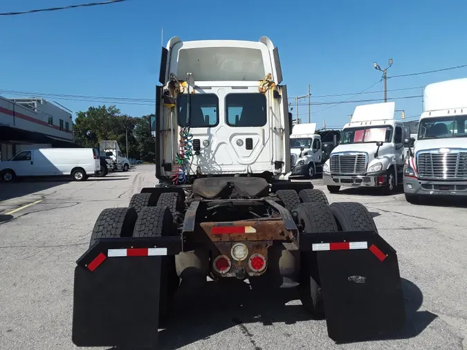 2016 FREIGHTLINER/MERCEDES CASCADIA 125