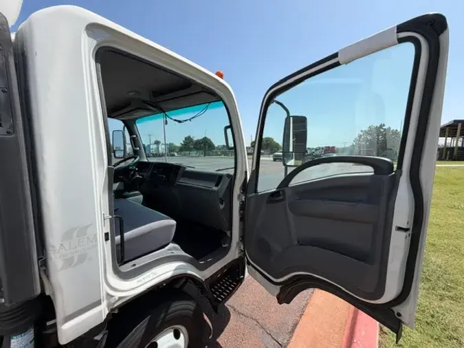 2019 ISUZU NPR-HDb75e0e2f43308c04f8d7eb3c1b5e247f