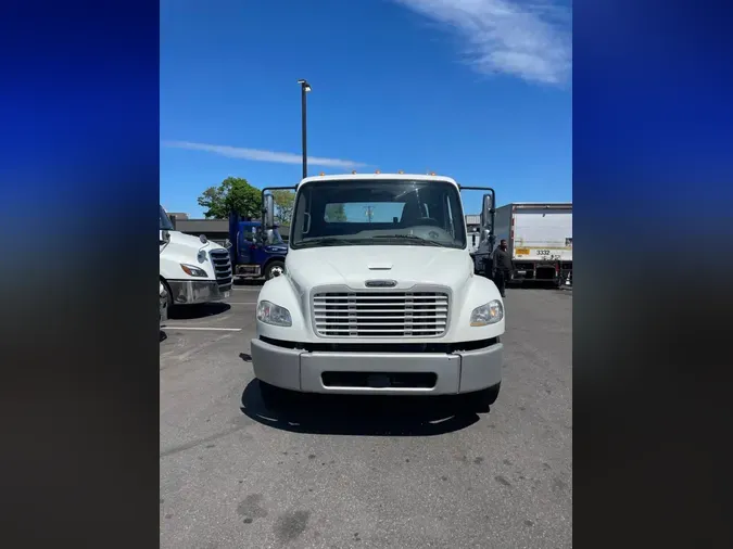 2019 FREIGHTLINER M2 106