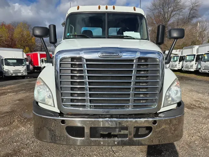 2019 FREIGHTLINER/MERCEDES CASCADIA 125b7654debdafaa0e0107811941897250a