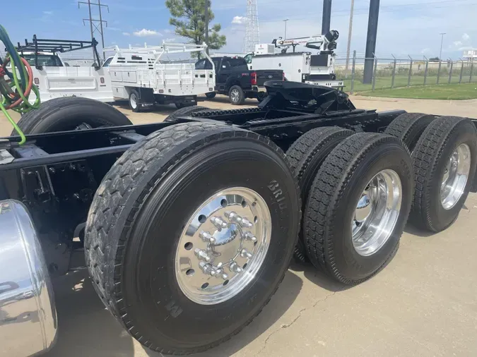 2020 Peterbilt 389
