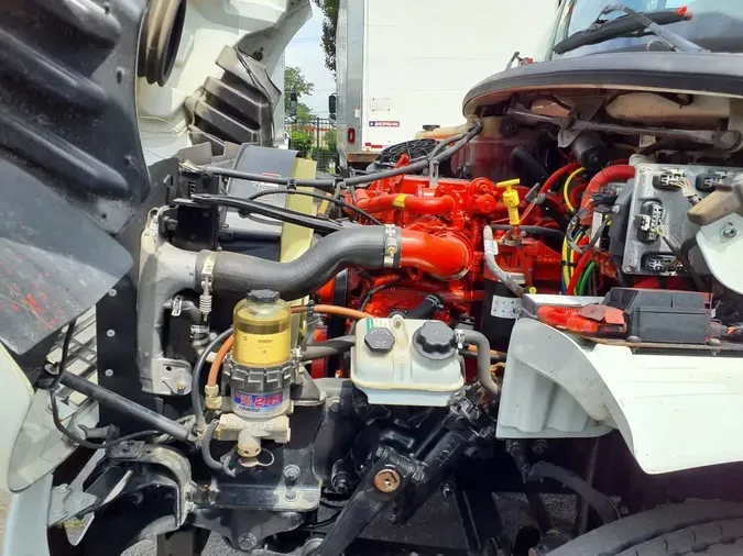2018 FREIGHTLINER M2 106