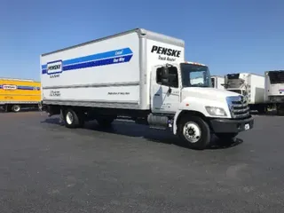 2018 HINO TRUCK 268