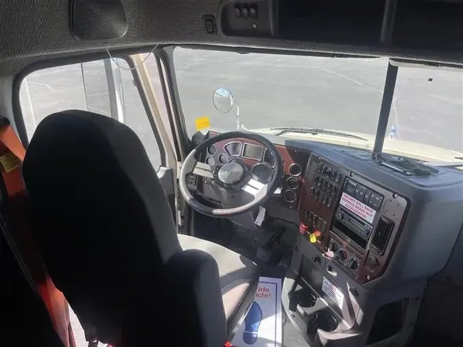 2018 MACK CXU613