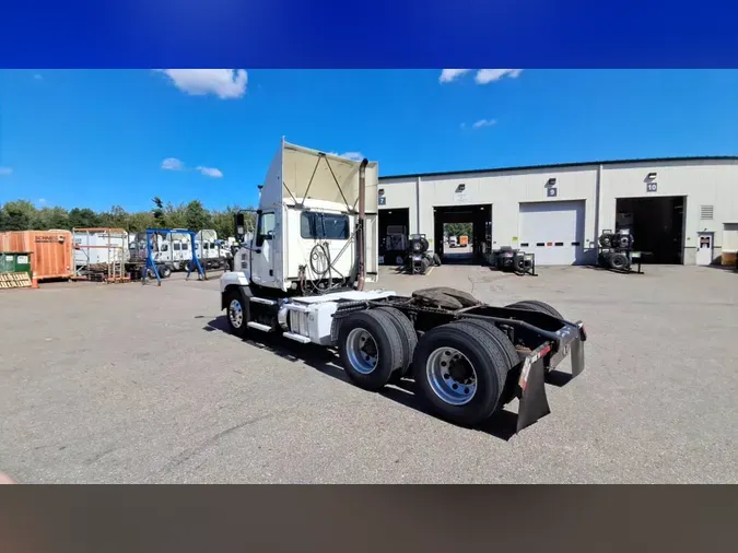 2020 Mack Anthemb76e05ebbc5d6d5b494af812d4ef14a2