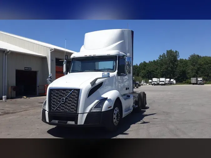 2020 Volvo VNL300