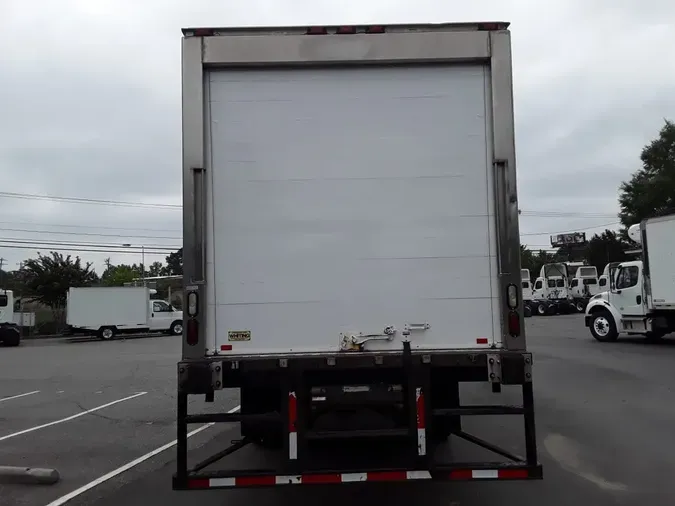 2018 FREIGHTLINER M2 106