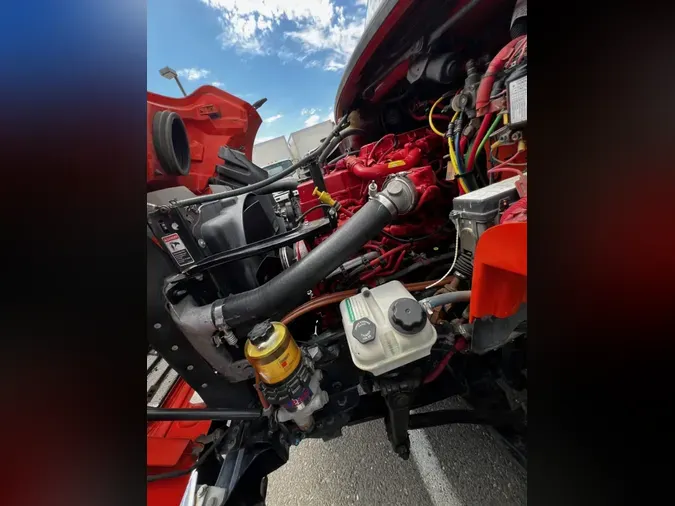 2018 FREIGHTLINER M2 106