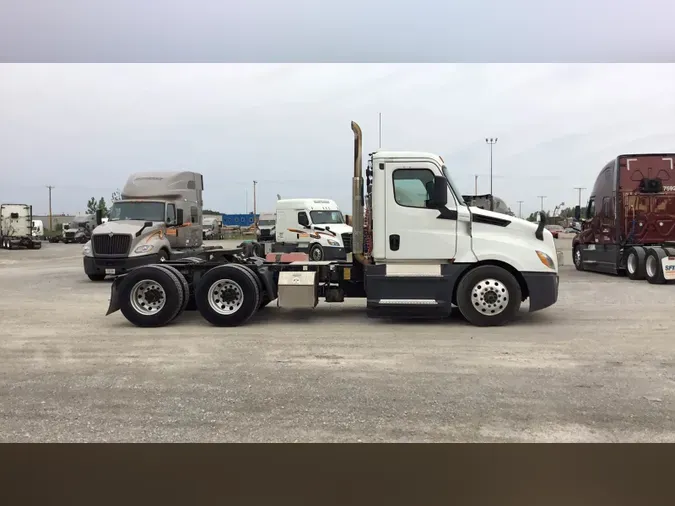 2019 Freightliner Cascadia 126b770aae0263baefcbbb3e8ccacdcc87c