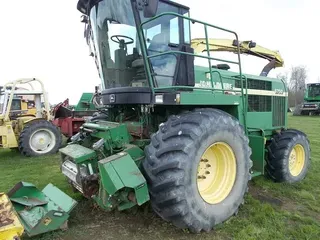 2002 John Deere 6750