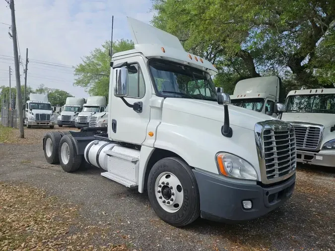 2019 FREIGHTLINER/MERCEDES CASCADIA 125