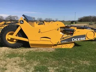 2020 John Deere 2412DE