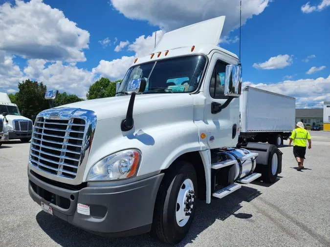 2019 FREIGHTLINER/MERCEDES CASCADIA 125