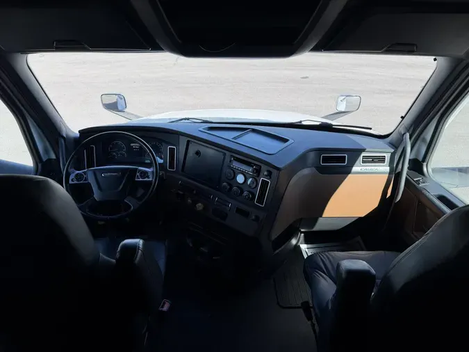 2023 Freightliner Cascadia