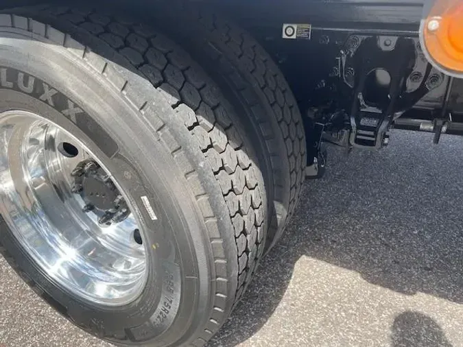 2020 Peterbilt 337