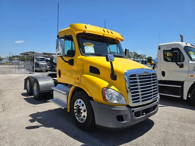 2019 FREIGHTLINER/MERCEDES CASCADIA 113